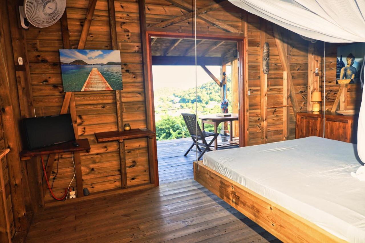 Ti Kaz Anoli Cottage En Bois Avec Vue Sur La Baie Terre-de-Bas Luaran gambar