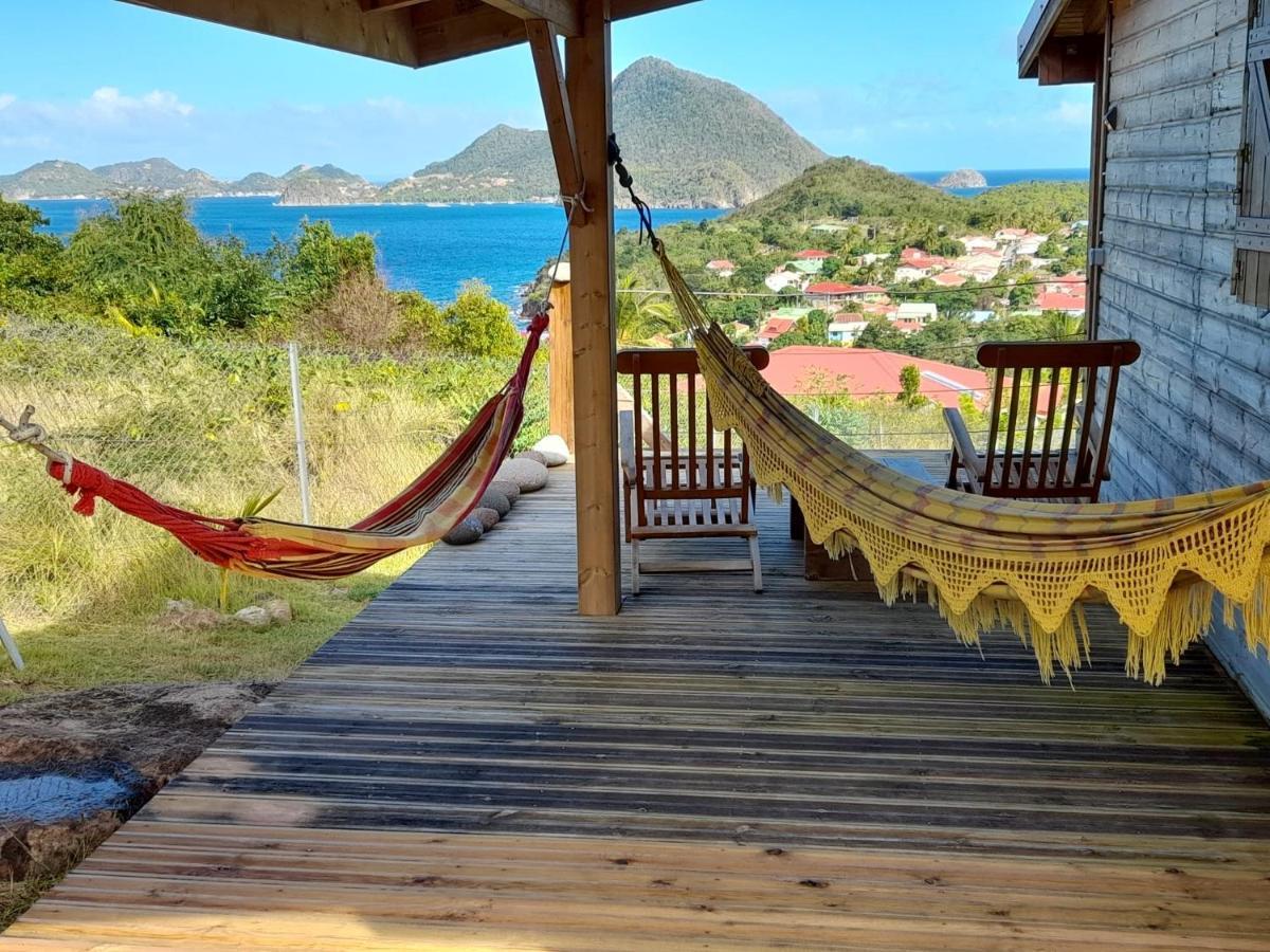 Ti Kaz Anoli Cottage En Bois Avec Vue Sur La Baie Terre-de-Bas Luaran gambar